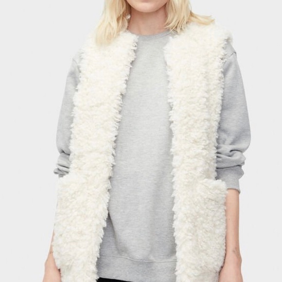 Ugg Australia Faux Fur Farrah Vest Med LAST ONE - Picture 7 of 8